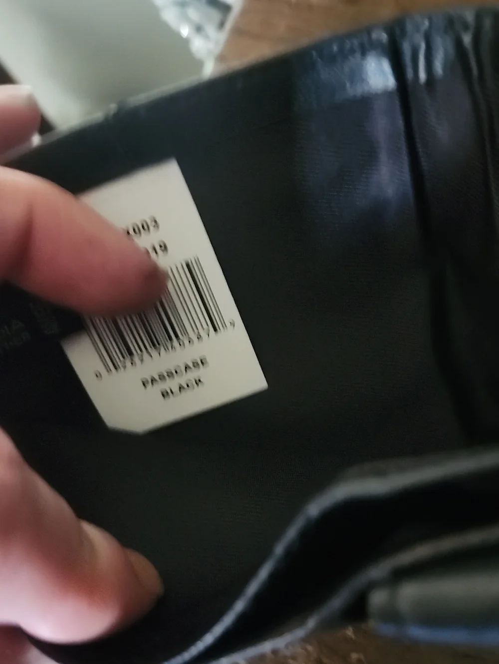 NIB Men's Guess Black Genuine Leather Bifold Wallet RFID Protection
